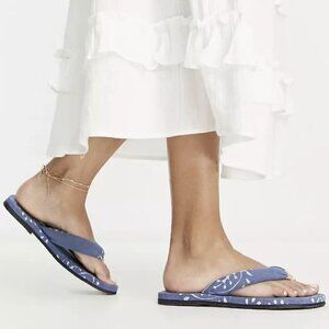 Free People ES Verdra Cotton Thong Sandals In Azure Denim Blue Size 40 US 10